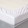 Cearceaf de pat cu elastic Damasc Bumbac 100% dunga 3 cm- alb